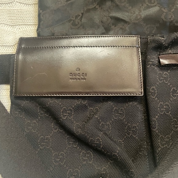 Authentic Gucci waist bum bag with dust bag - Picture 5 of 9